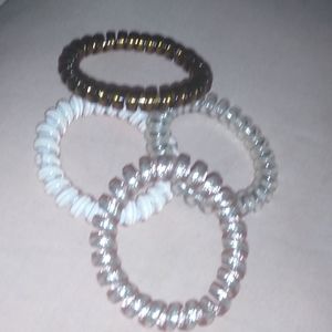 I'm selling bracelet for you